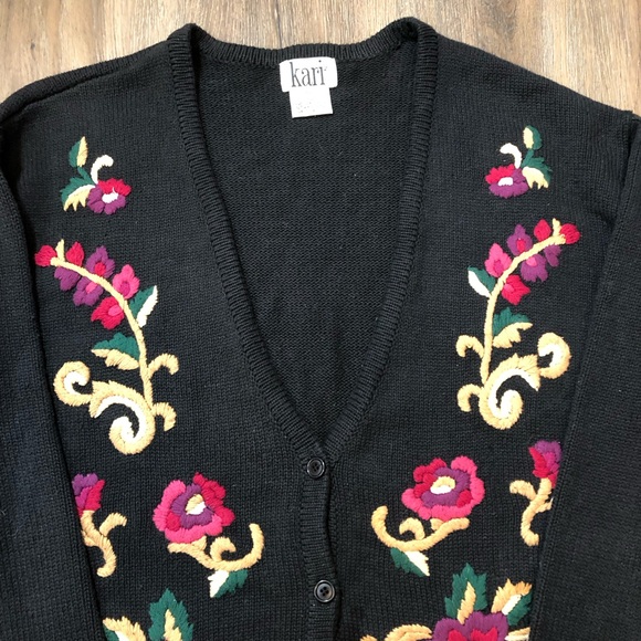 Vintage 80’s The Bay Embroidered Floral Cardigan - Picture 15 of 17